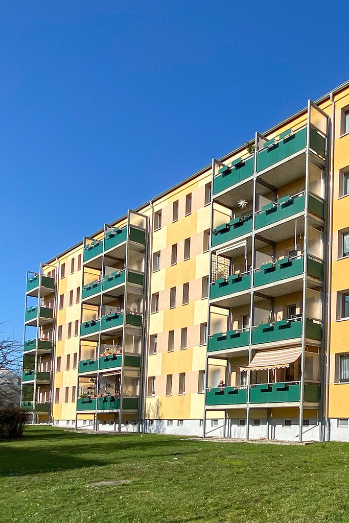 Neue Balkone an der Dresdner Straße 264a–c in Freital-Deuben. Foto: WGF