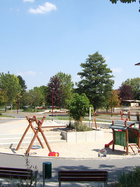Symbolbild für Freital-Zauckerode: Blick in den Mehrgenerationenpark. Foto: WGF